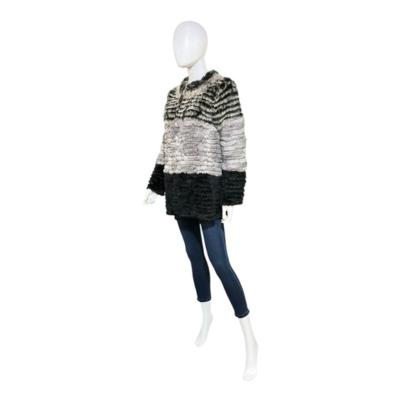 Elliatt Monochrome Scenery Rabbit Fur Jacket, Small - Picture 4 of 9